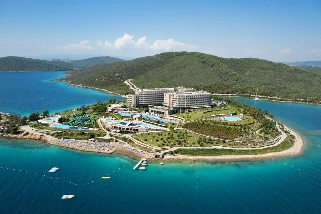 lablancheisland_shabaviz (5).jpg